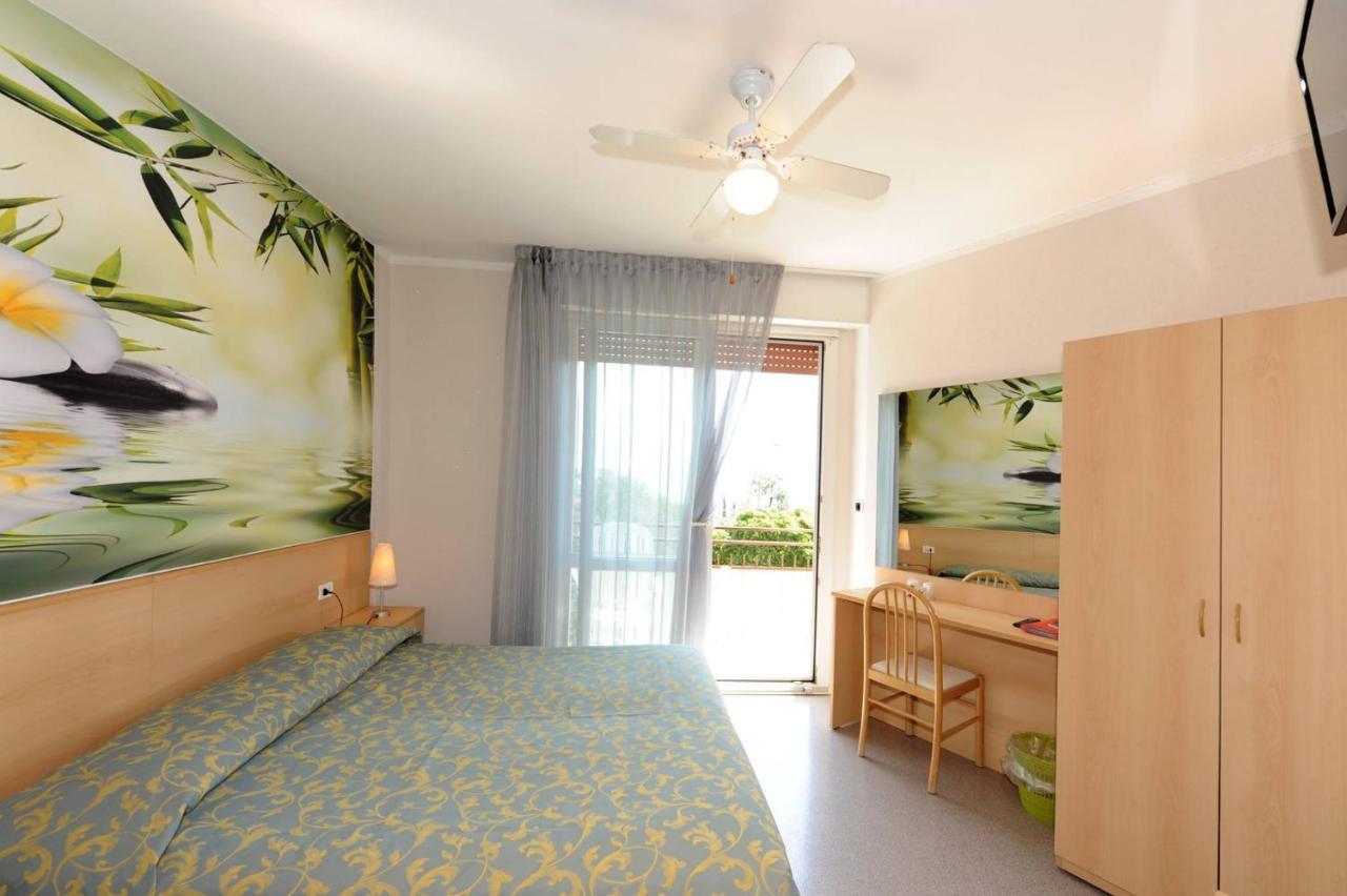 Hotel Villa Grazia Лимоне-суль-Гарда Экстерьер фото
