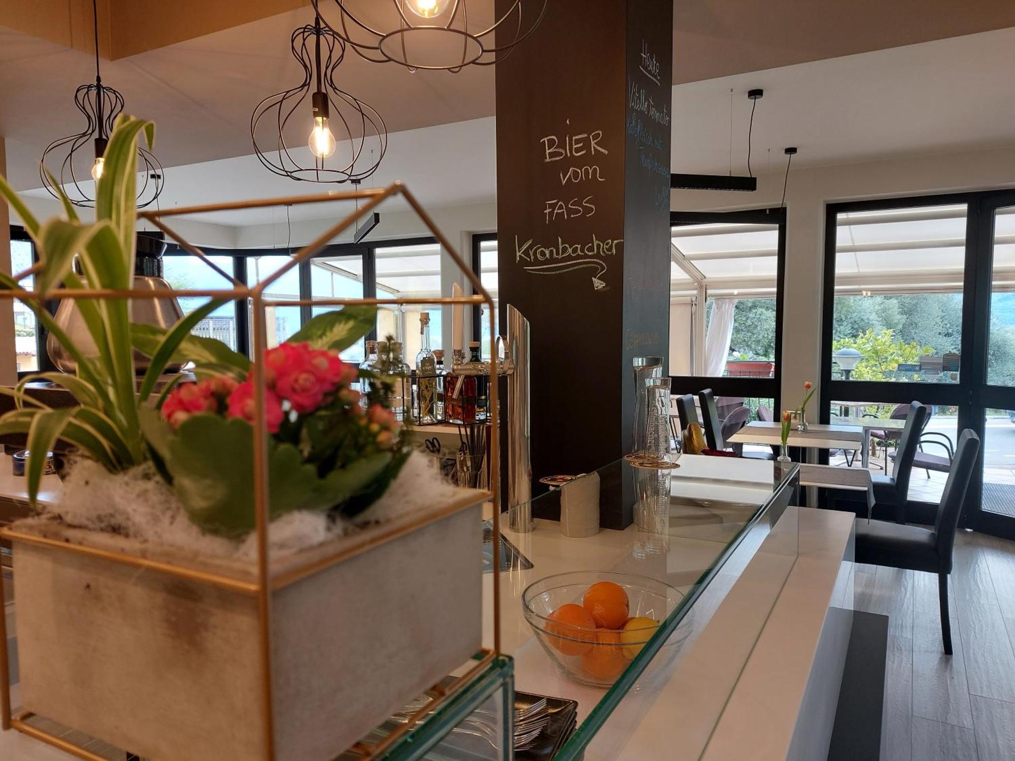 Hotel Villa Grazia Лимоне-суль-Гарда Экстерьер фото